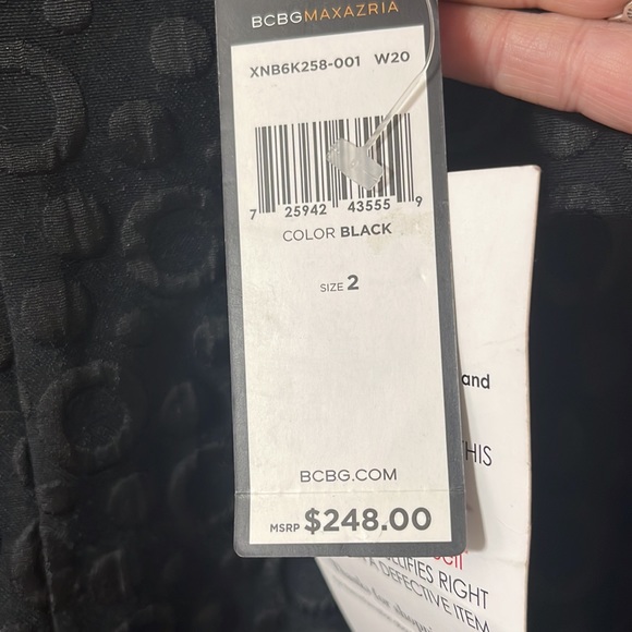 Black short dress by BCBG MAXAZRIA Size 2 - Picture 7 of 10